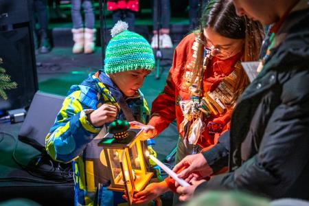 V Kamniku zasijale novoletne lučke (6)